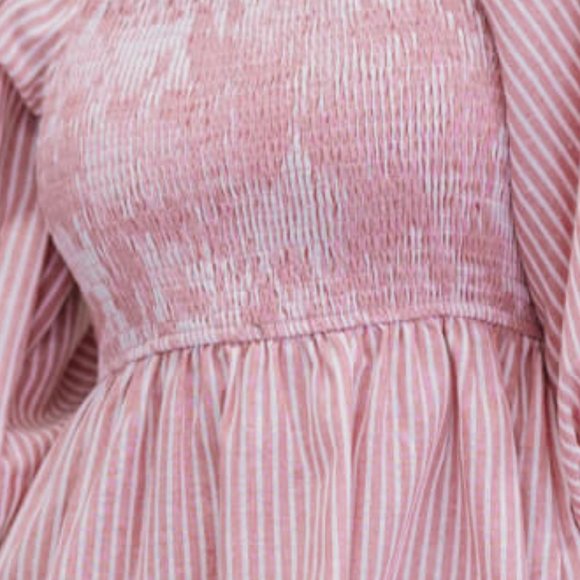 🌸🌸 Cute Striped Smocked Dress 🌸🌸 - Picture 9 of 9